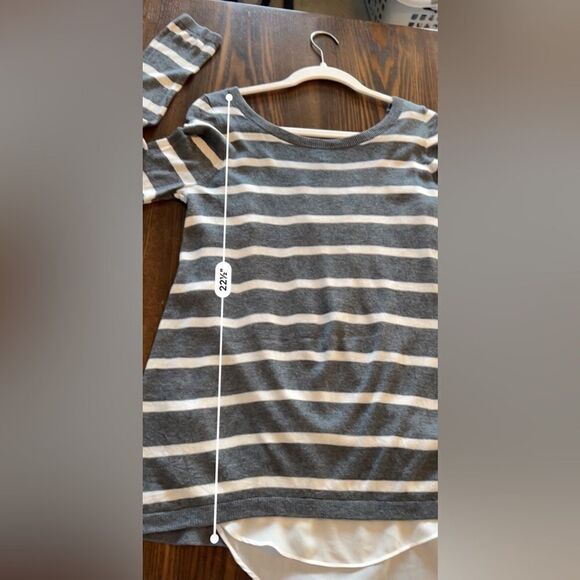 EXPRESS sweater /split back women’s Medium striped - Picture 15 of 16